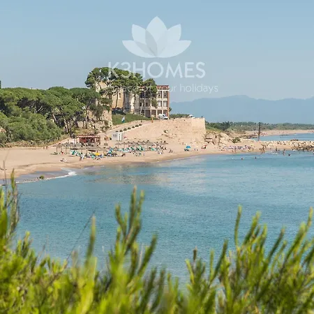 Villa Beautiful Near Montgri Natural Park L'Escala
